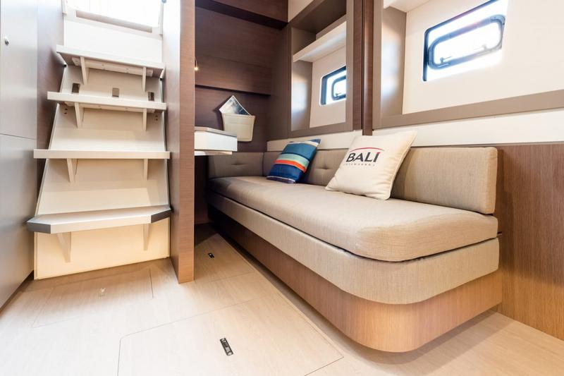 Book yachts online - catamaran - Bali 5.4. - Amura - rent