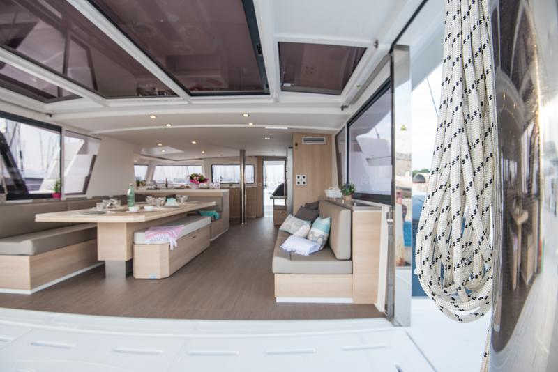 Book yachts online - catamaran - Bali 5.4. - Amura - rent