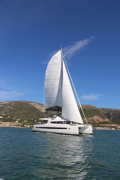 Book yachts online - catamaran - Bali 5.4. - Amura - rent