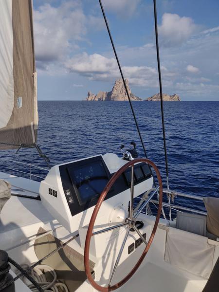 Book yachts online - catamaran - Victoria 67 - Magec - rent