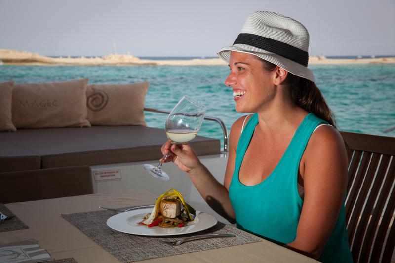 Book yachts online - catamaran - Victoria 67 - Magec - rent