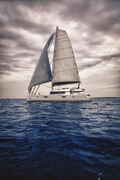 Book yachts online - catamaran - Victoria 67 - Magec - rent
