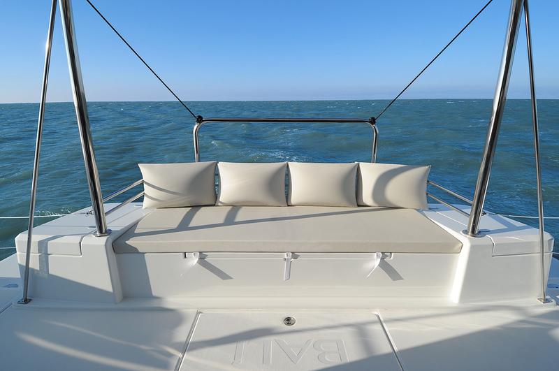 Book yachts online - catamaran - Bali 4.1 - Intrepido - rent