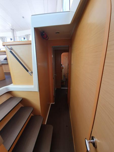 Book yachts online - catamaran - Lagoon 420 - Exit Strategy - rent