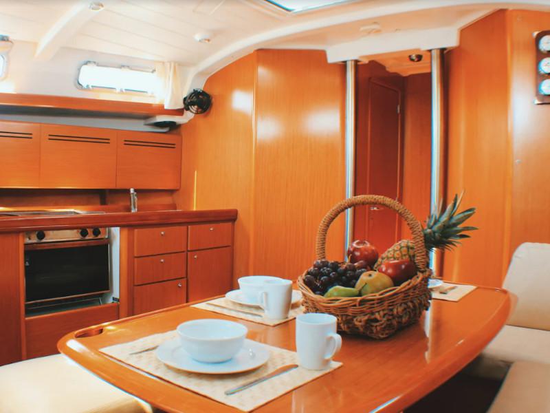 Book yachts online - sailboat - Cyclades 43.4 - Estera - rent