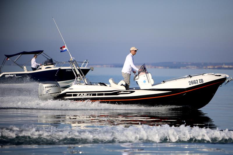 Book yachts online - motorboat - Zar 61 - no name - rent