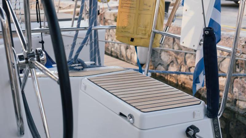 Book yachts online - sailboat - Sun Odyssey 440 - Finesse - rent
