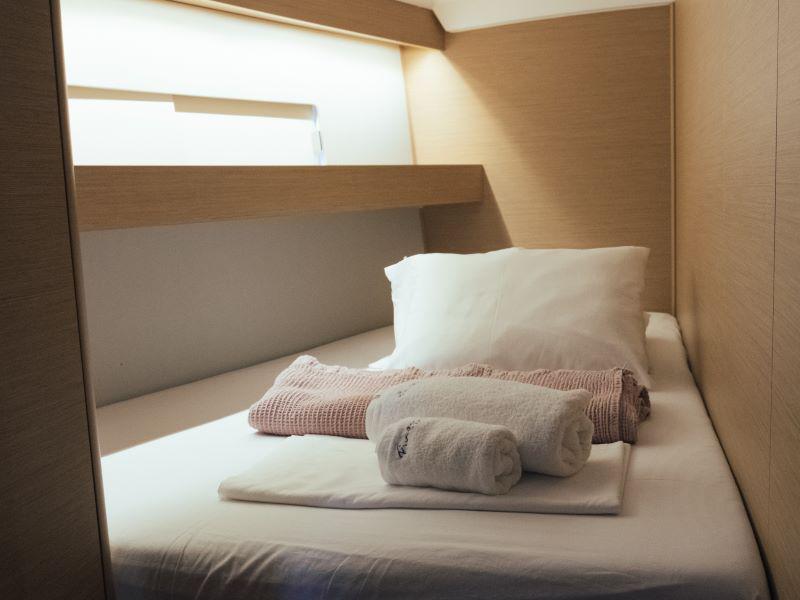 Book yachts online - sailboat - Sun Odyssey 440 - Finesse - rent