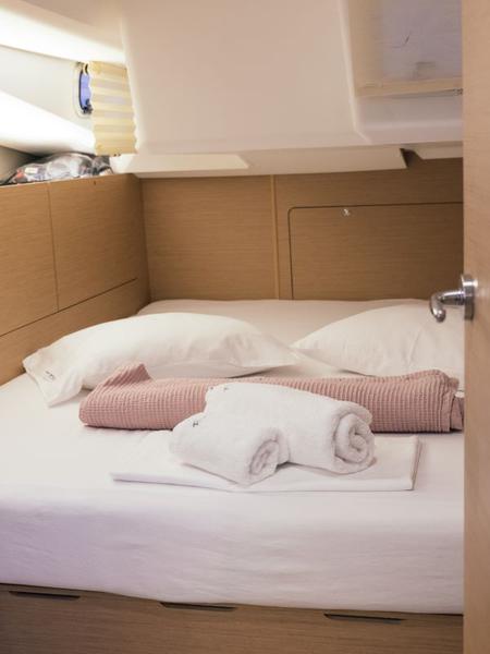 Book yachts online - sailboat - Sun Odyssey 440 - Finesse - rent