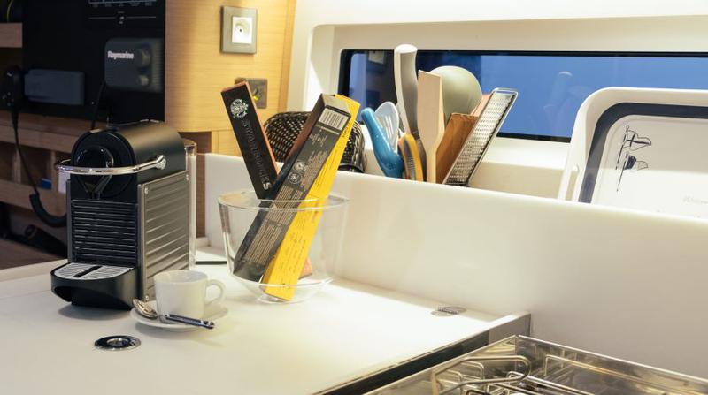 Book yachts online - sailboat - Sun Odyssey 440 - Finesse - rent