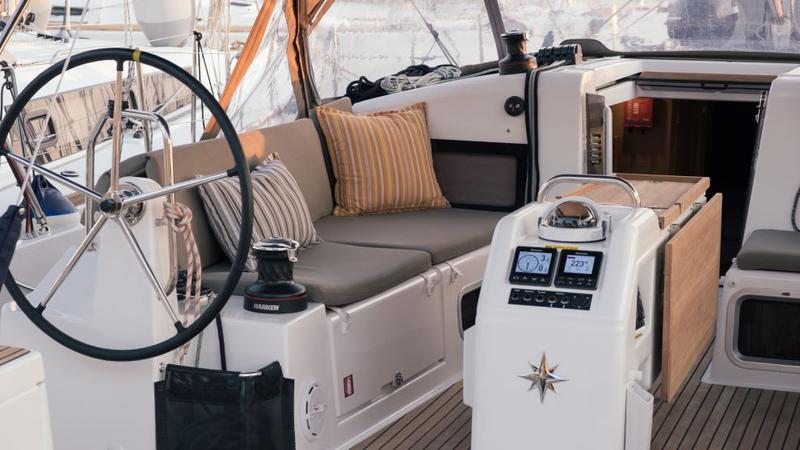 Book yachts online - sailboat - Sun Odyssey 440 - Finesse - rent