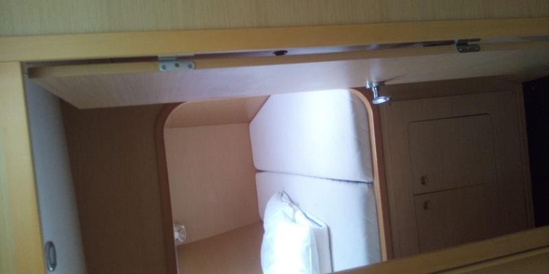 Book yachts online - catamaran - Lagoon 380 S2 - Gemini - rent