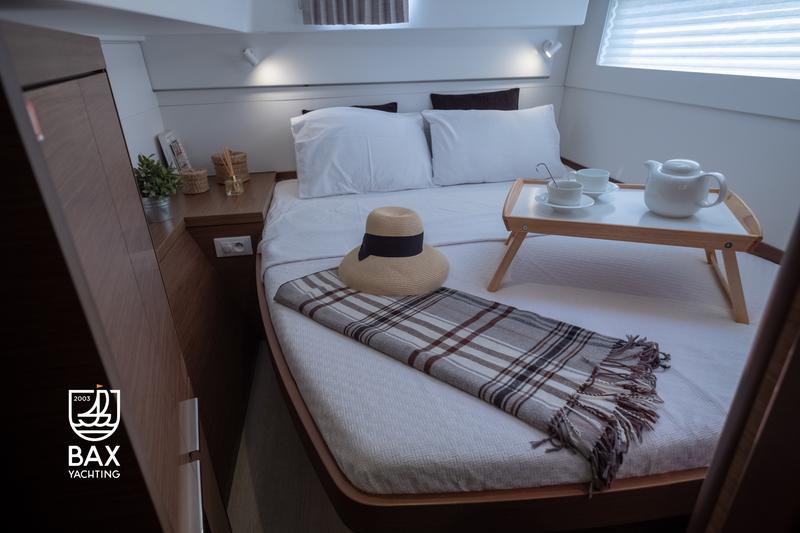 Book yachts online - catamaran - Lagoon 40 - Meliti - A/C &amp; Watermaker &amp; Generator - 4+2 Cabins/4 Heads - rent