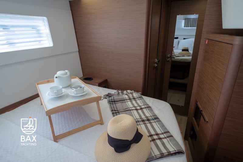 Book yachts online - catamaran - Lagoon 40 - Meliti - A/C &amp; Watermaker &amp; Generator - 4+2 Cabins/4 Heads - rent