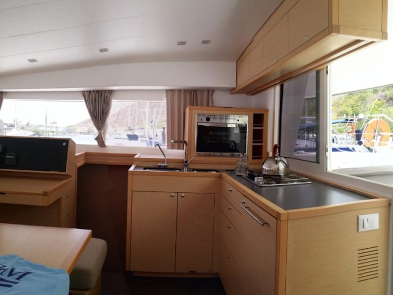 Book yachts online - catamaran - Lagoon 400 S2 - Ruby - rent