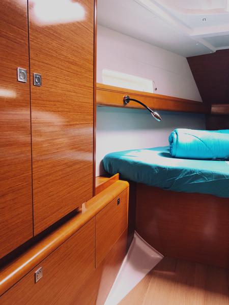 Book yachts online - sailboat - Sun Odyssey 419 - IZZI - rent