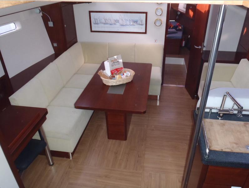 Book yachts online - sailboat - Hanse 470e - Brista - rent