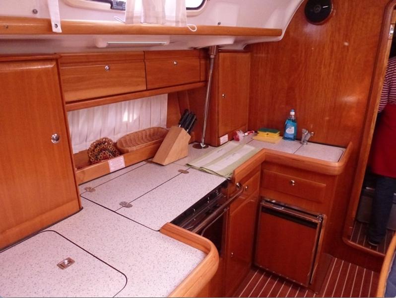 Book yachts online - sailboat - Bavaria 42 - Andiamo - rent