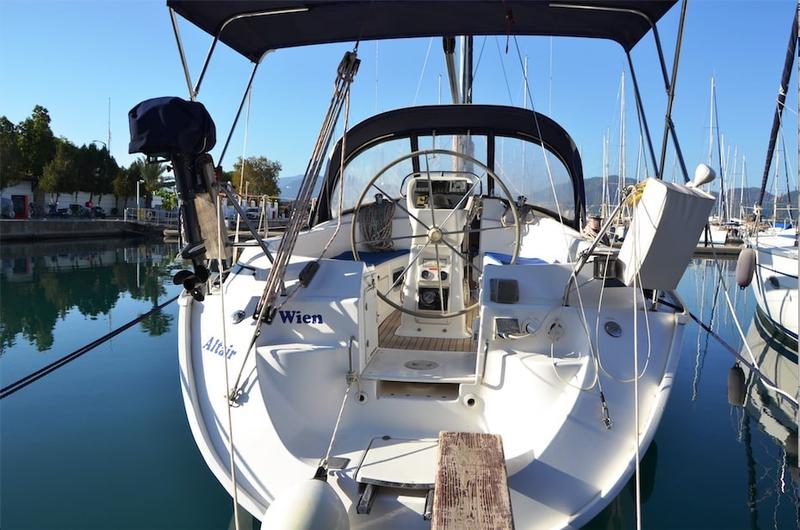 Book yachts online - sailboat - Bavaria 36 - Altair - rent