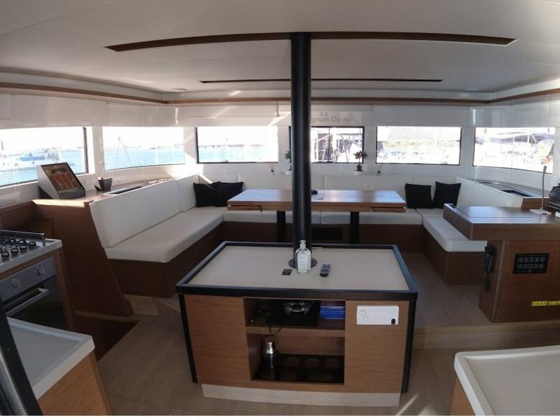 Book yachts online - catamaran - Lagoon 50 - A2021F - rent