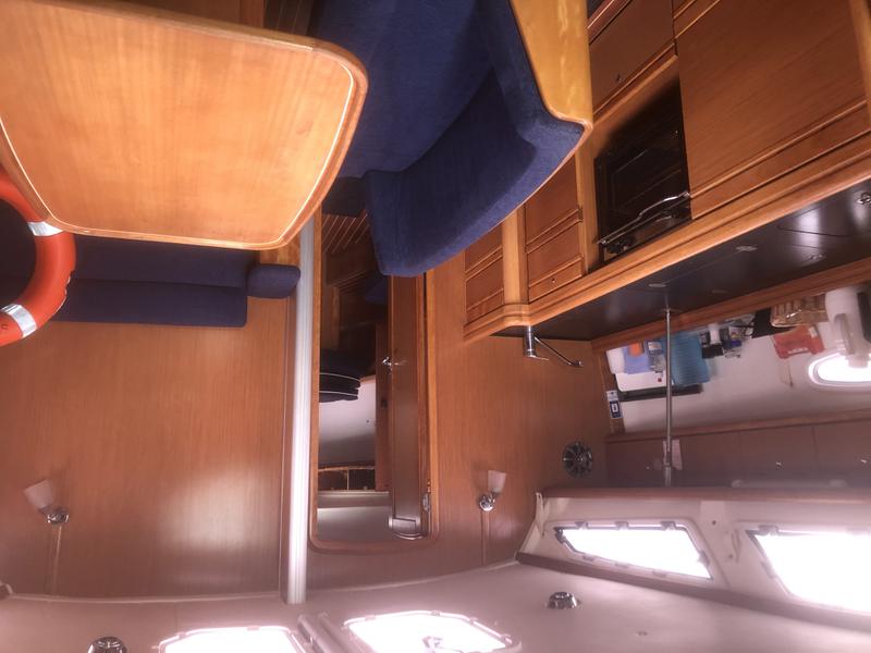 Book yachts online - sailboat - Bavaria Cruiser 40 - Benno - rent