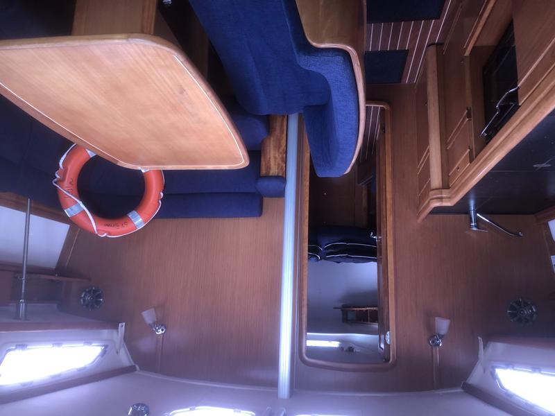 Book yachts online - sailboat - Bavaria Cruiser 40 - Benno - rent
