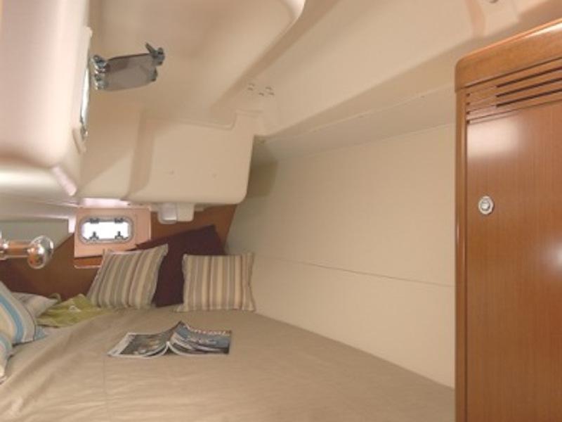 Book yachts online - sailboat - Oceanis 34 - Dizzy Lizzy - rent