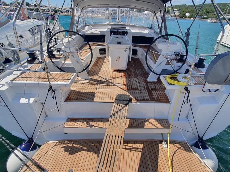 Book yachts online - sailboat - Oceanis 51.1 - ANNA - rent