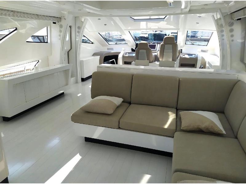 Book yachts online - motorboat - Jaguar Squadron 80 - Ellepi one - rent