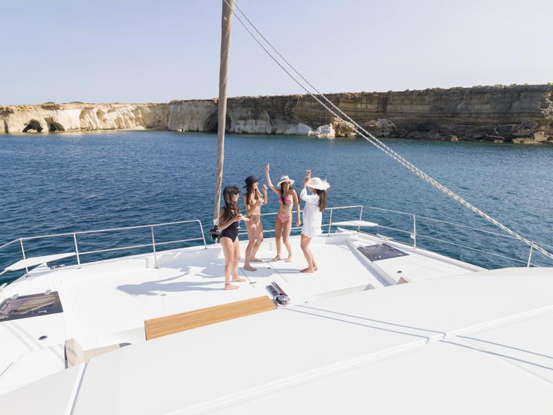 Book yachts online - catamaran - Bali 5.4. - Sikelia - rent