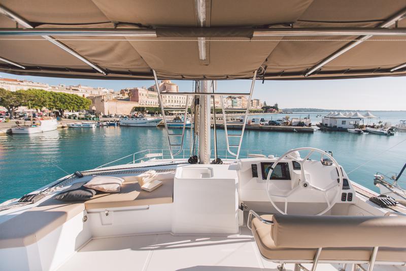 Book yachts online - catamaran - Bali 5.4. - Sikelia - rent