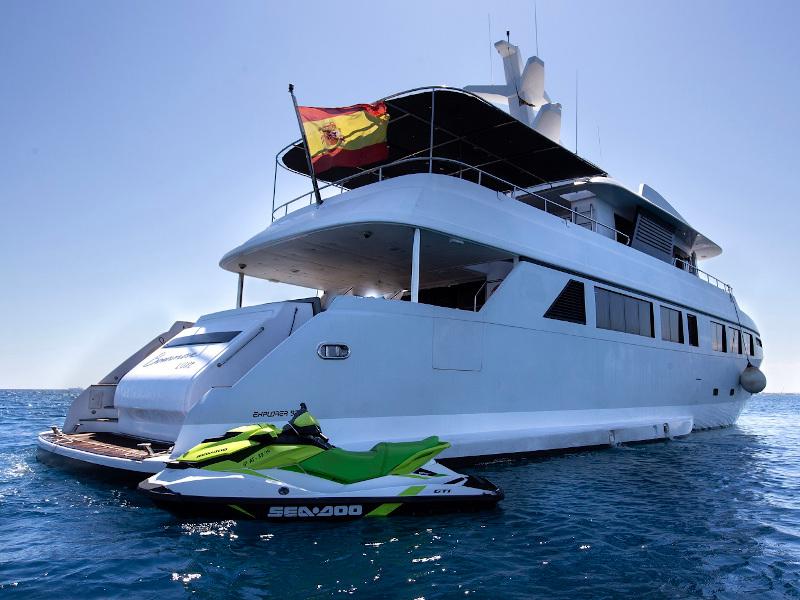 Book yachts online - motorboat - Explorer 92 - Boramar Luxe - rent