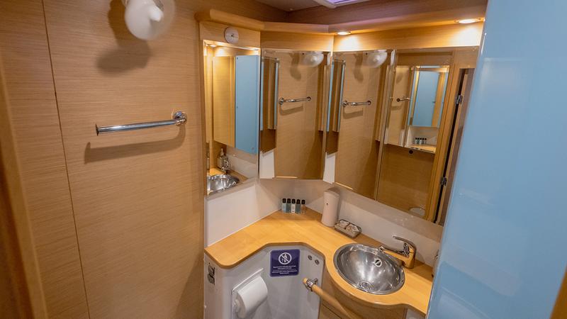 Book yachts online - catamaran - Lagoon 500 - Zee - Refit 2020  - rent