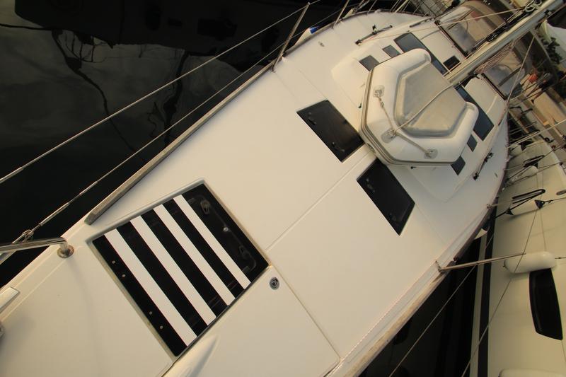 Book yachts online - sailboat - Dufour 500 Grand Large - Nirvana (refit 2020) - rent