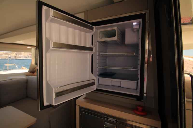 Book yachts online - catamaran - Fountaine Pajot Lucia 40 - Lipara (Ac+Gen+Wm) - rent