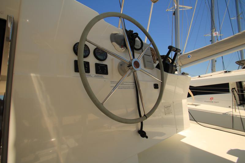 Book yachts online - catamaran - Fountaine Pajot Lucia 40 - Lipara (Ac+Gen+Wm) - rent