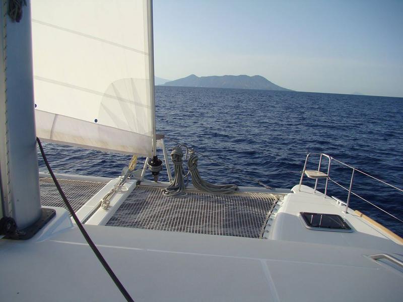 Book yachts online - catamaran - Lagoon 400 S2 - Caciarda - rent