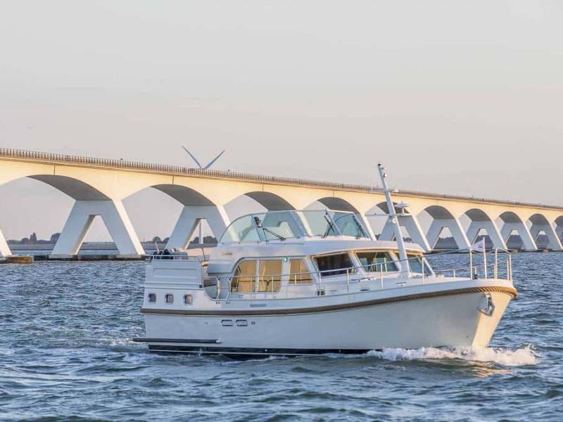 Book yachts online - motorboat - Linssen Grand Sturdy 45.0 AC - Florina - rent