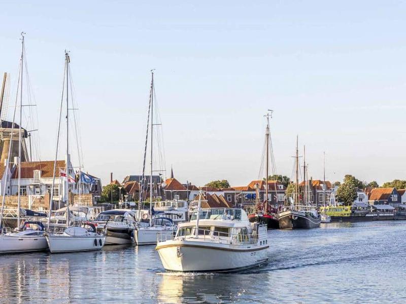 Book yachts online - motorboat - Linssen Grand Sturdy 45.0 AC - Florina - rent