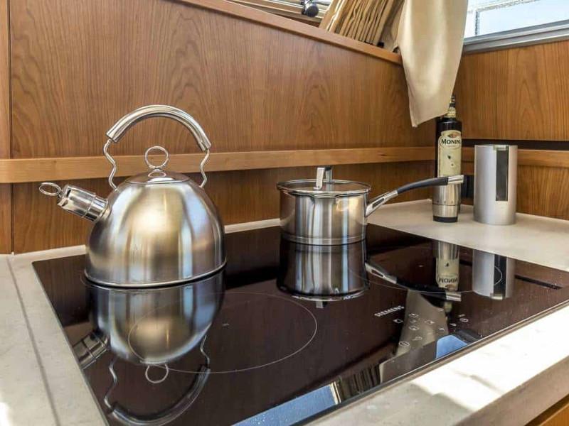 Book yachts online - motorboat - Linssen Grand Sturdy 45.0 AC - Florina - rent