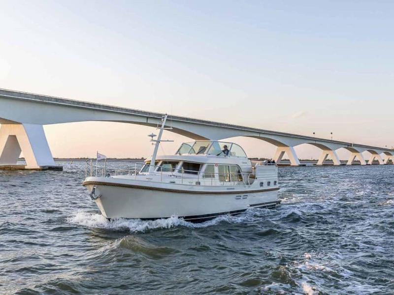 Book yachts online - motorboat - Linssen Grand Sturdy 45.0 AC - Florina - rent