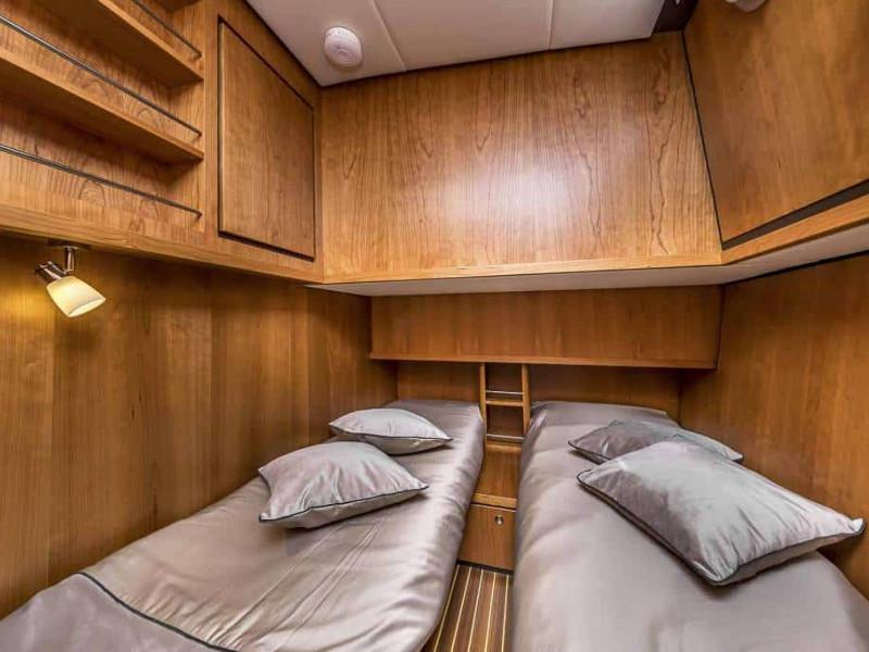 Book yachts online - motorboat - Linssen Grand Sturdy 45.0 AC - Florina - rent