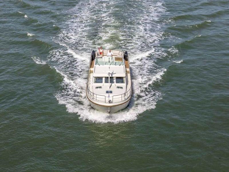 Book yachts online - motorboat - Linssen Grand Sturdy 45.0 AC - Florina - rent