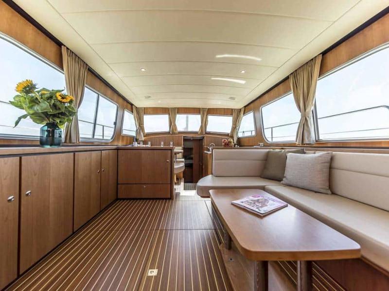 Book yachts online - motorboat - Linssen Grand Sturdy 45.0 AC - Florina - rent