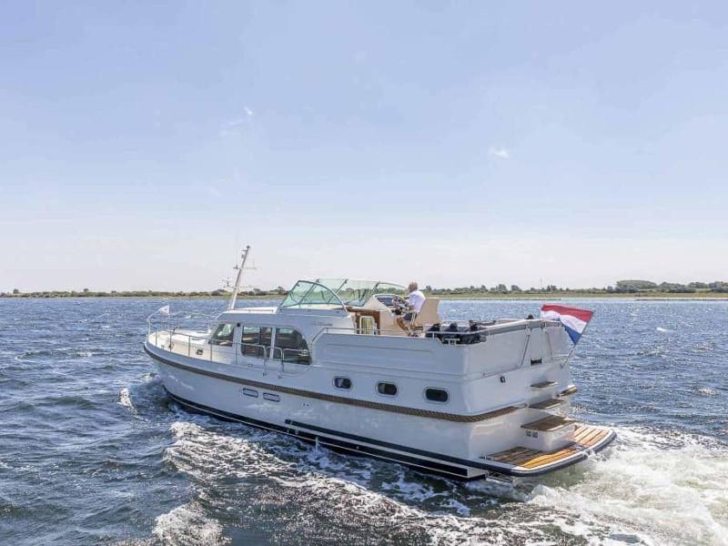 Book yachts online - motorboat - Linssen Grand Sturdy 45.0 AC - Florina - rent