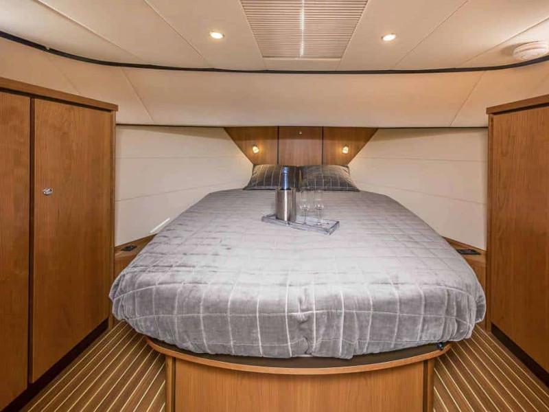 Book yachts online - motorboat - Linssen Grand Sturdy 45.0 AC - Florina - rent