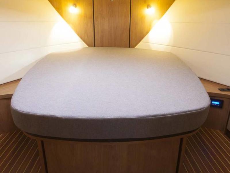 Book yachts online - motorboat - Linssen Grand Sturdy 40.0 AC - Bella Donna - rent