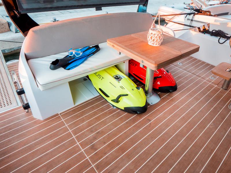 Book yachts online - motorboat - Sessa Fly 47 - Star Dust - rent