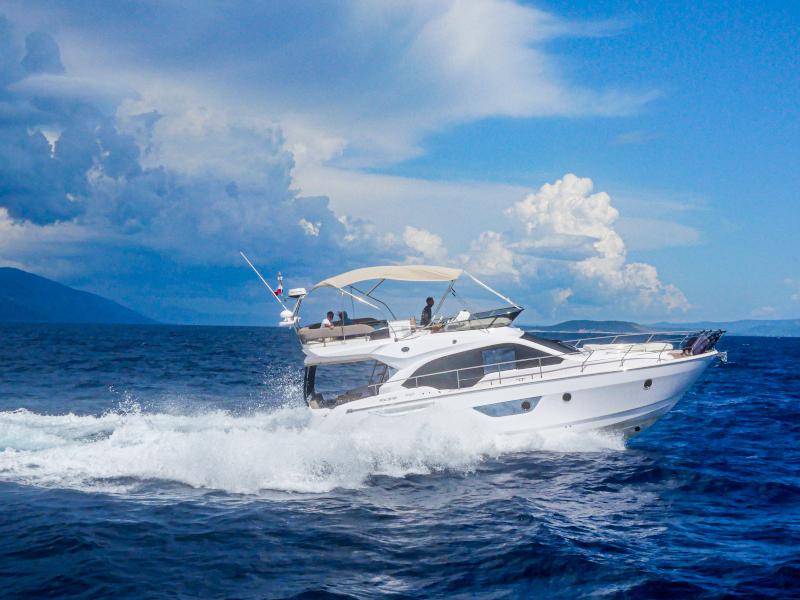 Book yachts online - motorboat - Sessa Fly 47 - Star Dust - rent