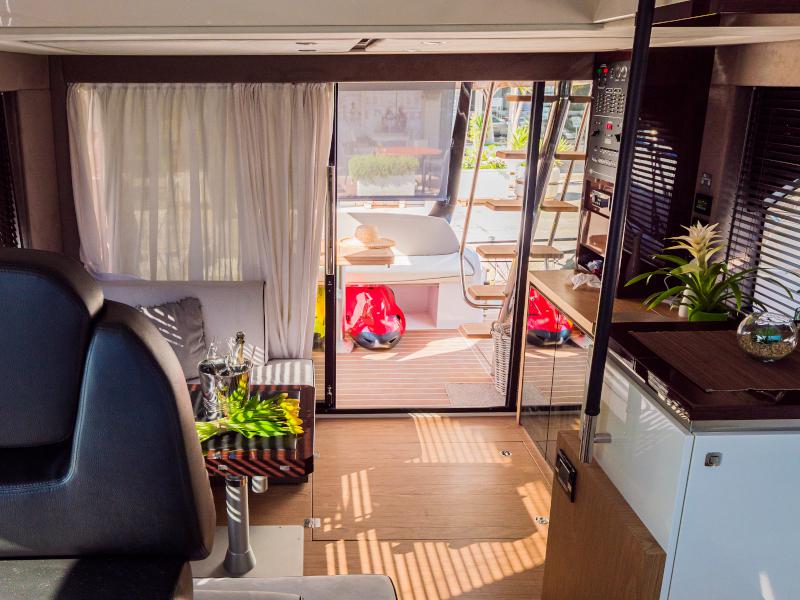 Book yachts online - motorboat - Sessa Fly 47 - Star Dust - rent